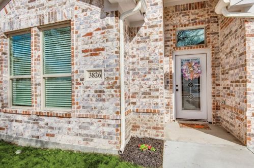 3826 Aransas St, Dallas, TX 75212-1307