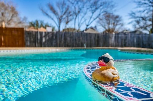 722 Cindy Dr, Cedar Hill TX 75104-1721 exterior