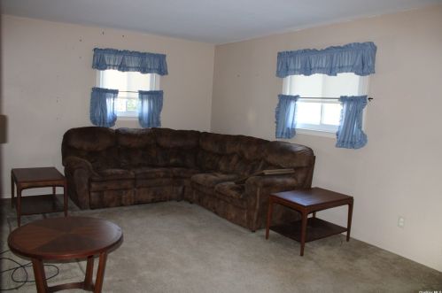 38 Kent Ln, South Setauket, NY 11720-2829