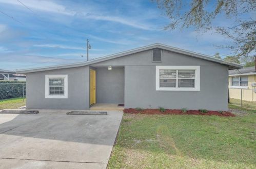 806 Dr Martin Luther King St, Dundee, FL 33838-4523
