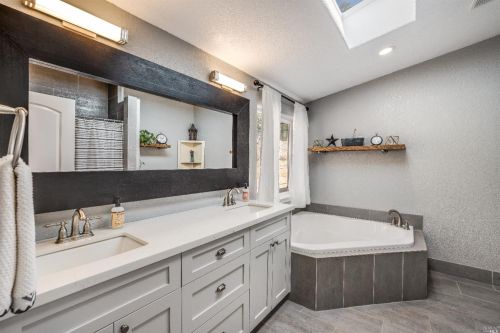 3198 Porter Crk Rd, Santa Rosa CA  95404-9664 exterior