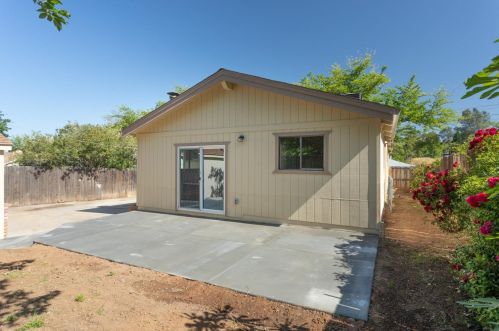 16 Midway Dr, Oroville CA  95966-3656 exterior