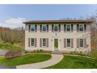 12 Guernsey Rd, Brookfield Center, CT 06804-3915