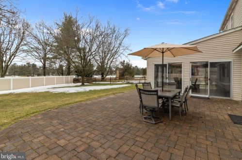 770 Dawes Dr, Yardley PA 19067-4335 exterior