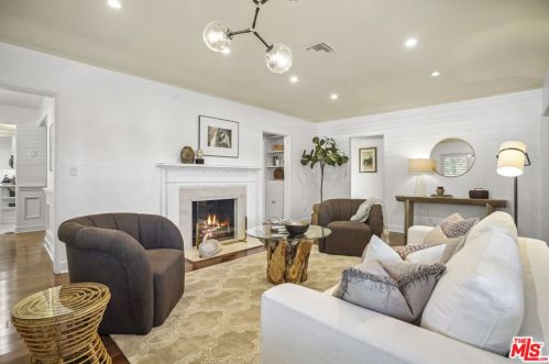 12202 Hartsook St, North Hollywood CA  91601-3961 exterior