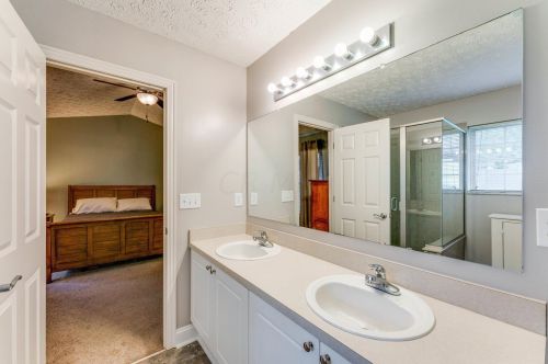 384 Kyber Run Cir, Johnstown OH  43031-9619 exterior