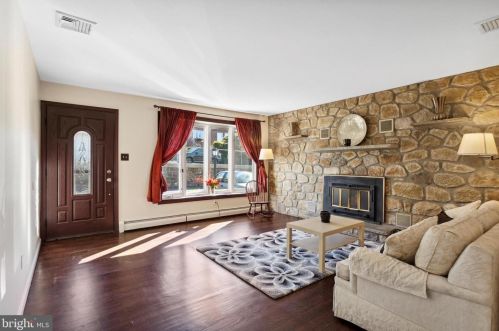 115 Ebenezer Ave, Cynwyd, PA 19004-1804