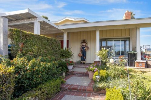 4262 Fireside Cir, Irvine, CA 92604-2218