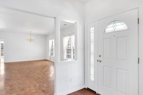 1049 Maplewood Dr, Canonsburg, PA 15317-6058