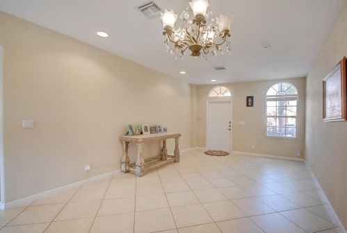 7396 Briella Dr, Boynton Beach, FL 33437-3770