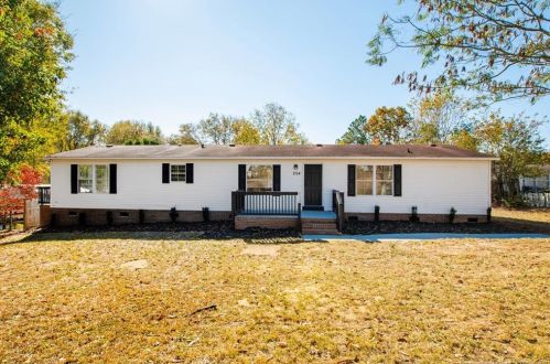 204 Blanchard Rd, Sanford, NC 27332-1672