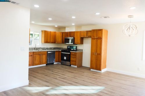 50 Banchio St, West Pittsburg CA  94565-3427 exterior