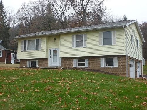825 State St, Curwensville, PA 16833-1038