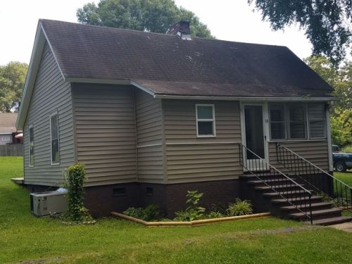 18 E St, Inman SC  29349-1710 exterior