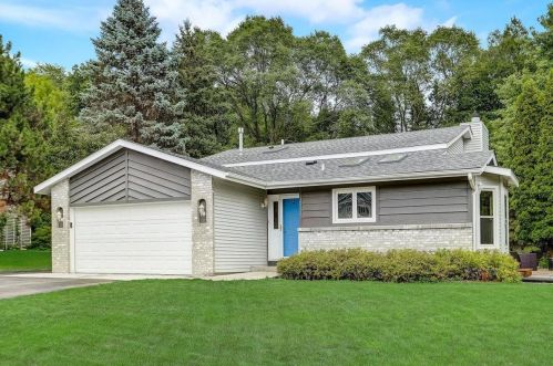 12970 Garner Ln, Saint Paul, MN 55124-7207