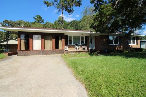101 Lakewood Ave, Dudley, NC 28333-8201