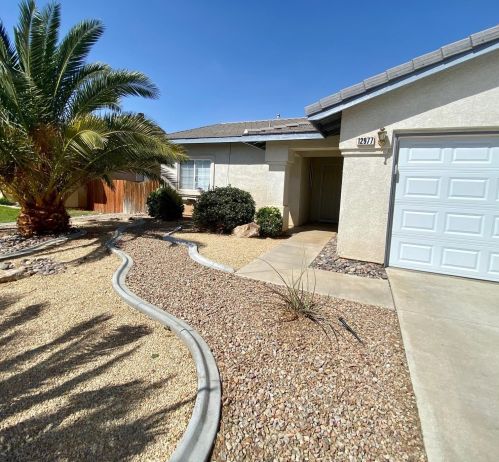 12977 Spelman Dr, Victorville, CA 92392-7298