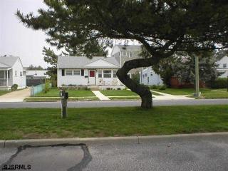 203 Roosevelt Blvd, Brigantine City, NJ 08203-2703