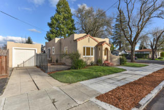 2204 Spencer St, Fairfield, CA 94559-1112