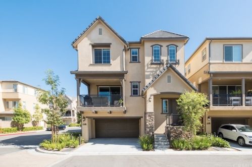 1138 Wright Ln, Fullerton, CA 92833-5774