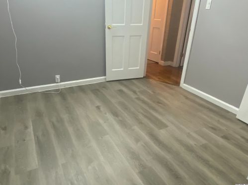 258 Steamboat Rd, Great Neck NY  11024-1634 exterior