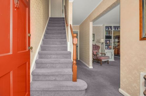 20 Clare Dr, Elwood NY  11731-1324 exterior