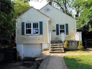 6111 Erie Ave, Cincinnati, OH 45227-2411