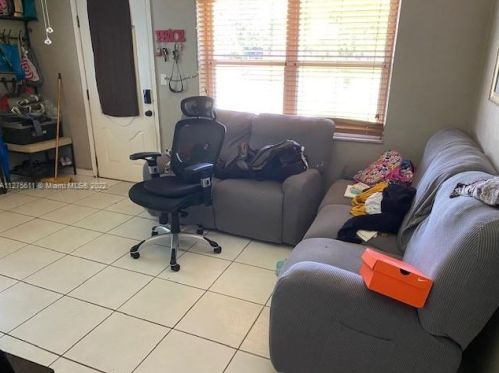 740 14th St, Hialeah, FL 33010-3222