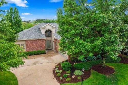 178 Fairway Landings Dr, Canonsburg, PA 15317-9567