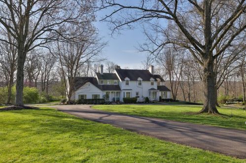 5750 Drewry Farm Ln, Cincinnati, OH 45243-3402