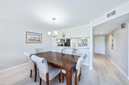 3655 Amberly Cir, Naples, FL 34112-8809