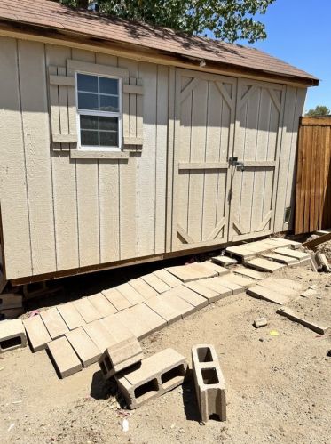 15732 Valeport Ave, Lancaster CA  93535-7091 exterior