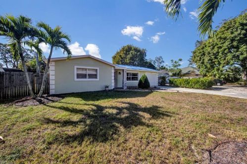 10390 Main Dr, Bonita Springs, FL 34135-4917