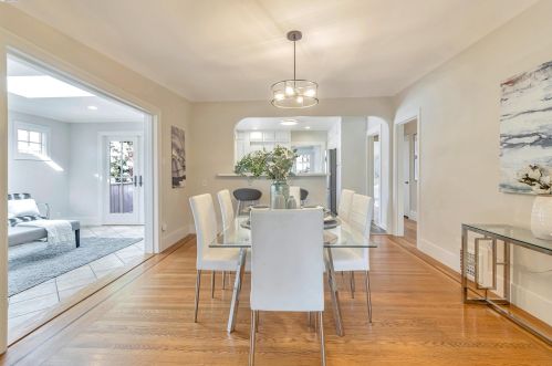 2800 Kingsland Ave, Oakland CA  94619-3325 exterior