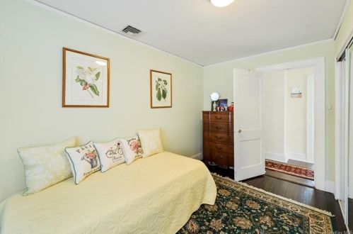 224 Glen Ave, Rye Brook NY  10573-2525 exterior