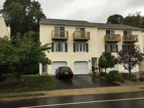 317 Shore Dr, Monmouth Hills, NJ 07732-1227