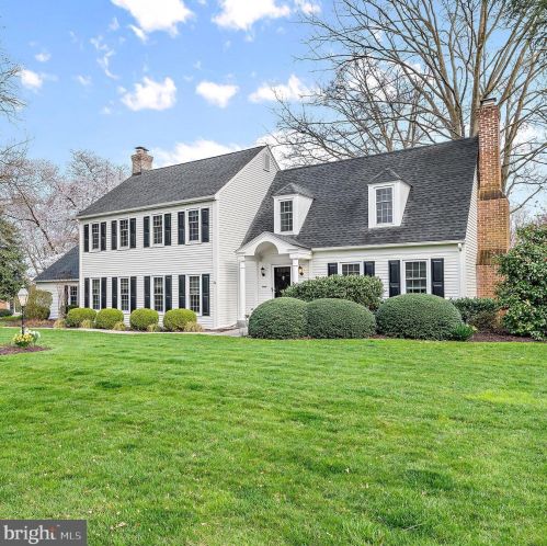 115 Northgate Dr, Camp Hill, PA 17011-1321