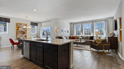 101 Brookside Ln, Gettysburg PA  17325-2026 exterior