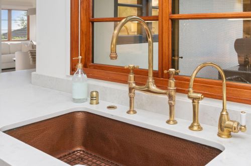 1047 Cheltenham Rd, Santa Barbara CA  93105-2236 exterior