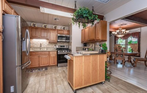 616 Q St, Rio Linda CA  95673-1427 exterior