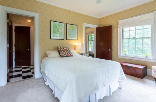 20 Arch St, Dover NH 03820-3627 exterior