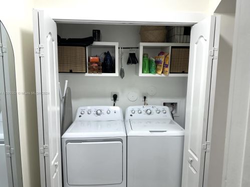 12733 28 Ct, Hollywood FL 33027-4107 exterior