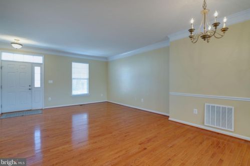 533 Legrace Ter, Leesburg VA  20176-1835 exterior