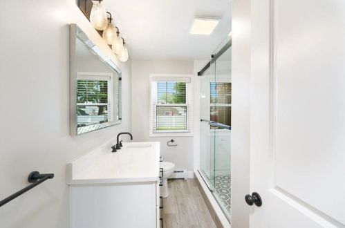 9 Norman St, Cumberland RI  02864-6411 exterior