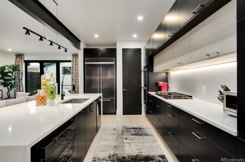 376 Gilpin St, Denver CO 80218-2523 exterior