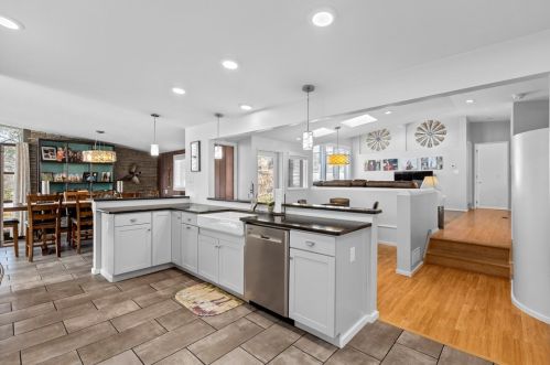 104 Mount Blaine Dr, Canonsburg PA  15317-2621 exterior