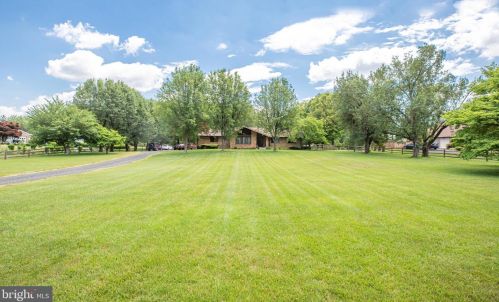 2327 Contest Ln, Haymarket VA  20169-1209 exterior