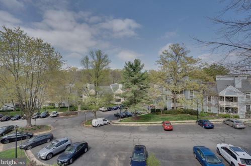 7779 Willow Pt Dr, Falls Church VA  22042-7536 exterior