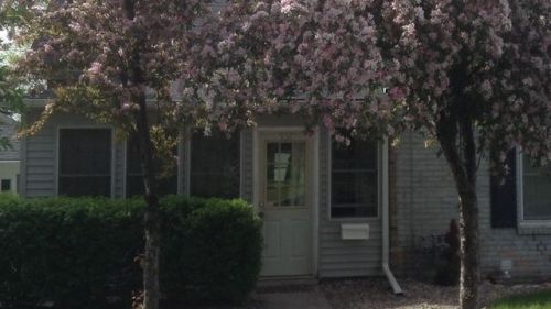 932 Stoughton Ave, Chaska, MN 55318-2132