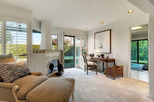 5242 Amestoy Ave, Van Nuys CA 91406-2112 exterior